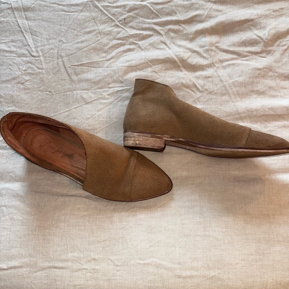 Simple Tan Flats Slip-On Loafers